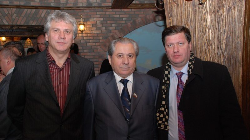 Владимир Алкацев, Ким Батыров и Алан Ревазов на прадновании Джеоргуба в Москве 2007 г.